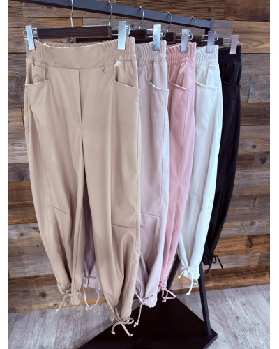 Spodnie z eko skóry z ozdobnym wiązaniem By o la la...! nude