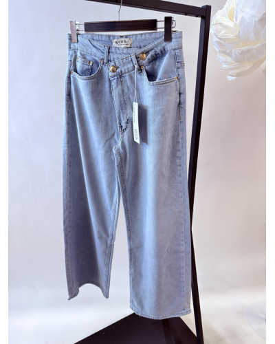 Spodnie jeansowe z asymetrycznym zapięciem By o la la...! błękitne