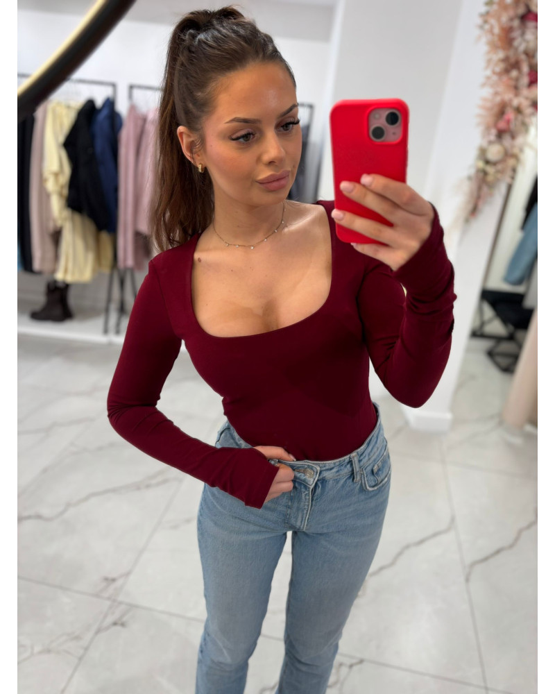 Body z dekoltem w caro Emo burgundowe