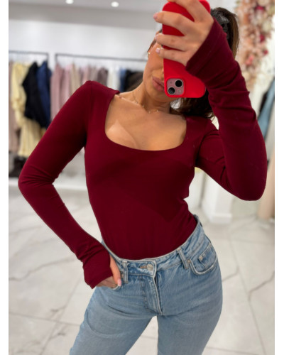 Body z dekoltem w caro Emo burgundowe