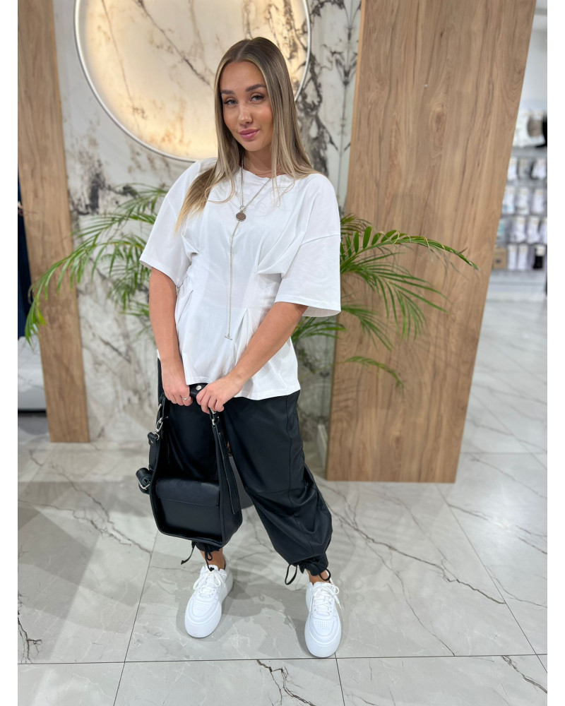 Spodnie z eko skóry z ozdobnym wiązaniem By o la la...! czarne