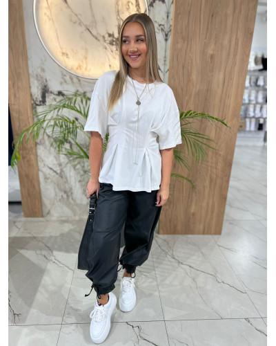 Spodnie z eko skóry z ozdobnym wiązaniem By o la la...! czarne