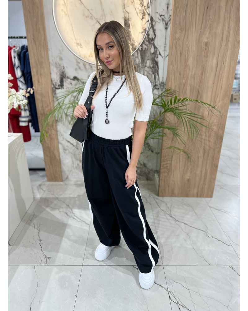 Spodnie dresowe z lampasami By o la la...! czarne