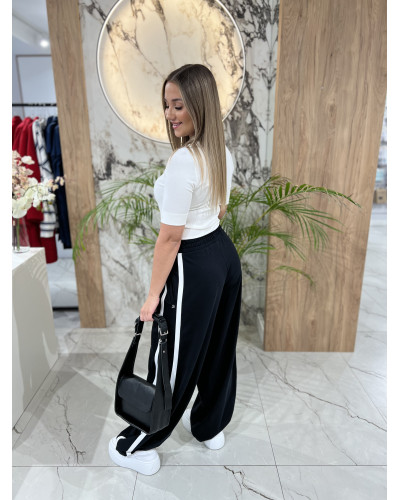 Spodnie dresowe z lampasami By o la la...! czarne