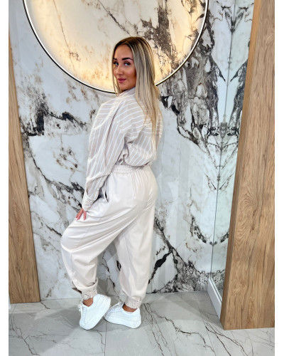 Spodnie materiałowe z medalikiem By o la la...! beżowe