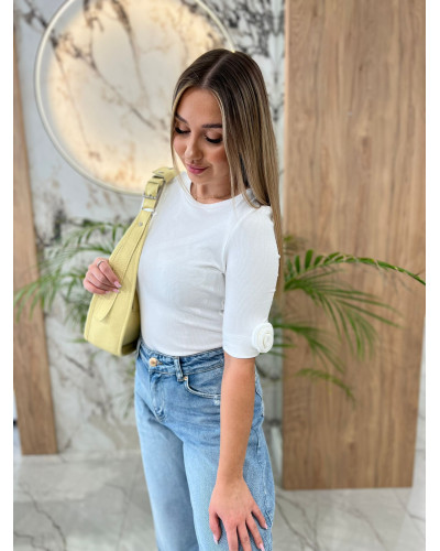 Basic z różami na rękawach By o la la...! śmietanowa