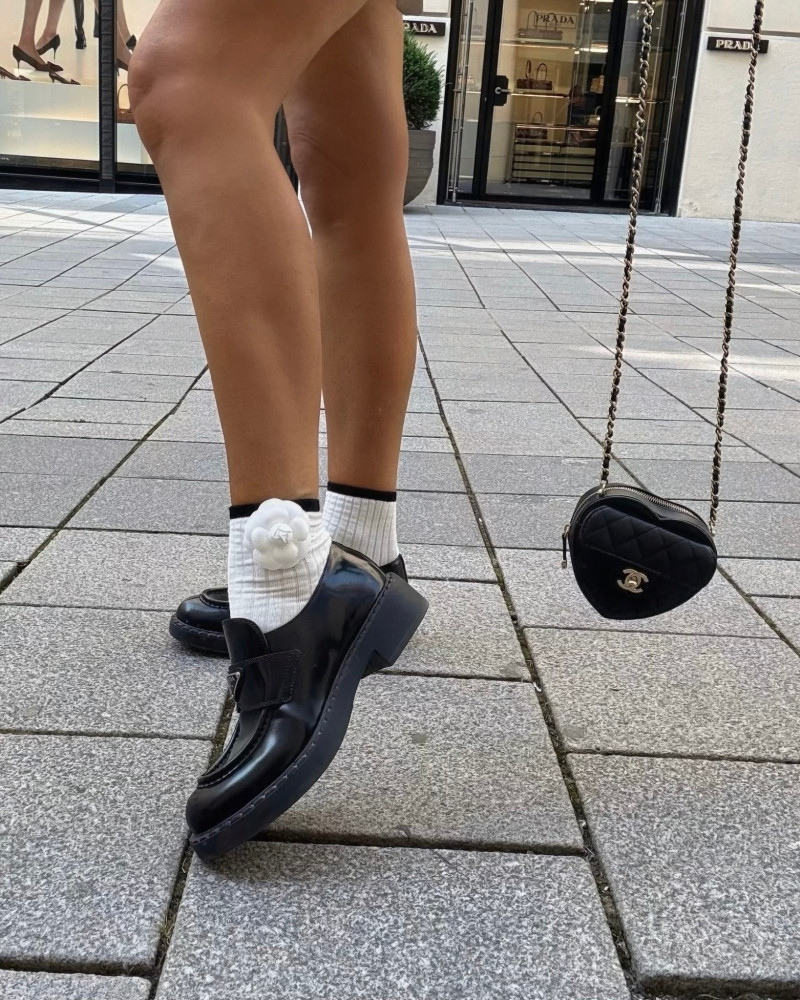 Skarpetki z różą La Milla białe