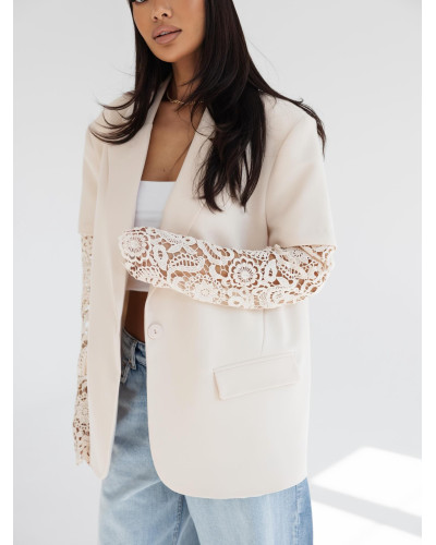 Marynarka z ażurowym rękawem By o la la...! beżowa