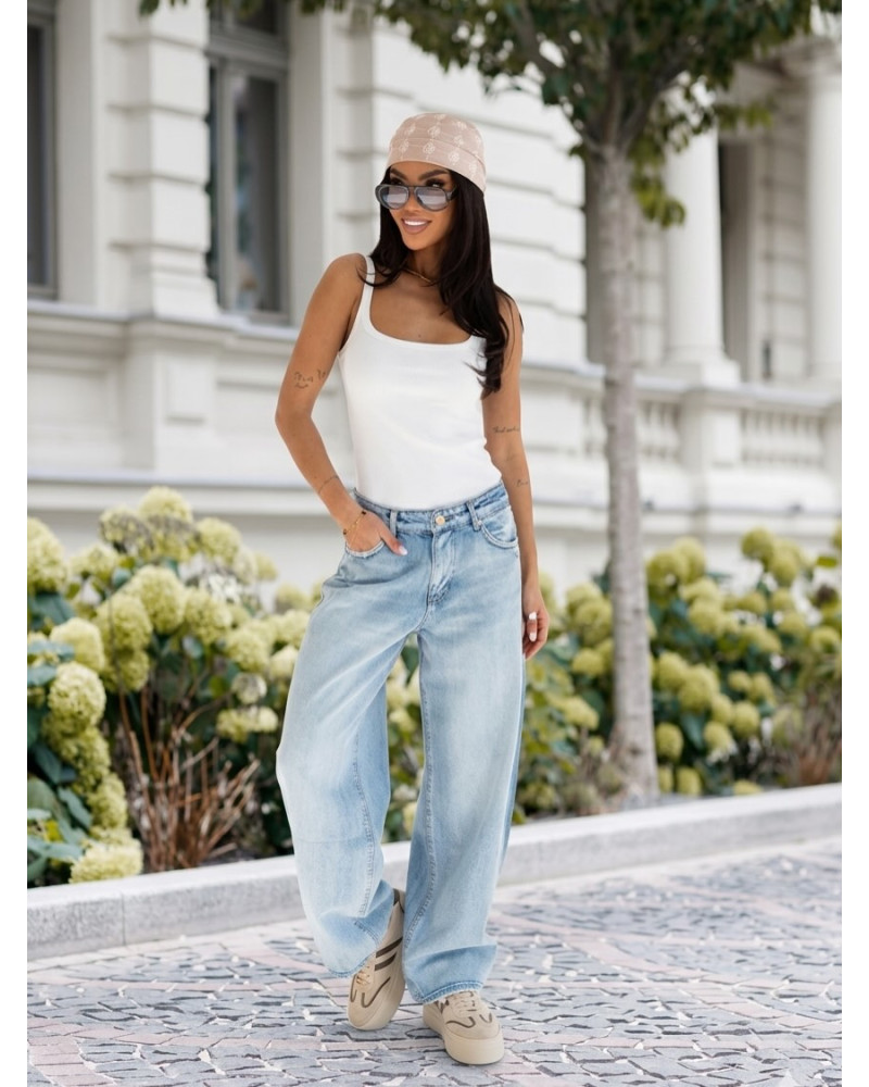 Spodnie jeansowe balony ze złotym guzikiem By o la la...! niebieskie