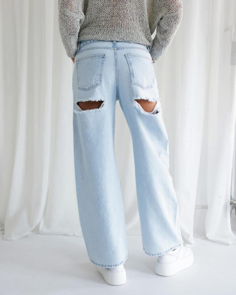 Spodnie jeansowe z wycięciem z tyłu By o la la...!