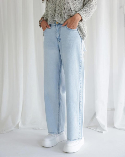 Spodnie jeansowe z wycięciem z tyłu By o la la...!