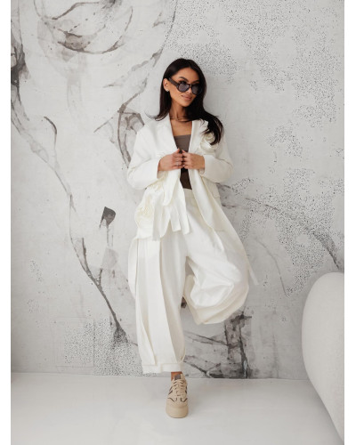 Spodnie materiałowe balony z zakładkami By o la la...! śmietankowe