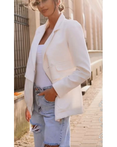 Marynarka z ortalionowym dołem By o la la...! śmietankowa