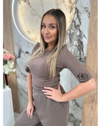 Basic z różami na rękawach By o la la...! kakao