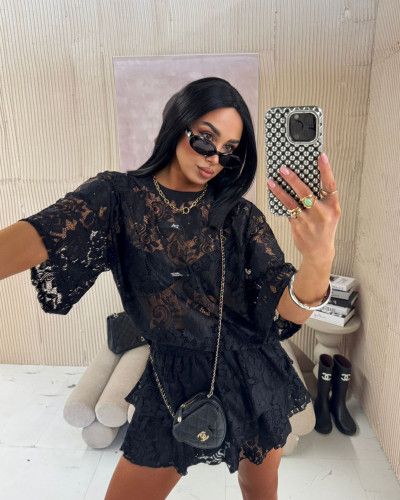 T-shirt koronkowy La Milla czarny