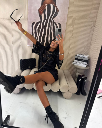 T-shirt koronkowy La Milla czarny