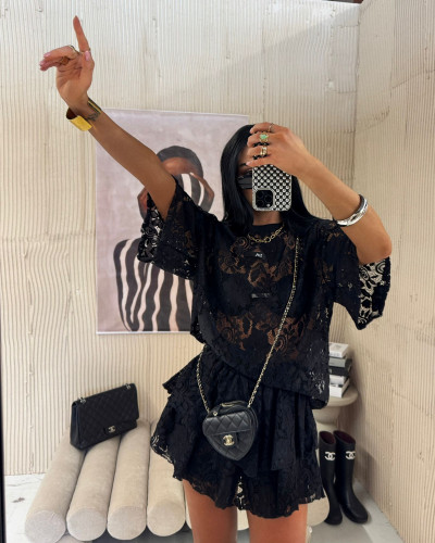 T-shirt koronkowy La Milla czarny