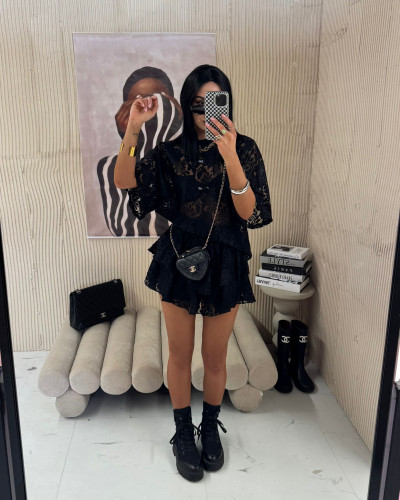 T-shirt koronkowy La Milla czarny