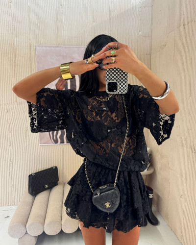 T-shirt koronkowy La Milla czarny