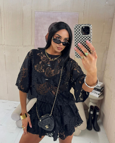 T-shirt koronkowy La Milla czarny