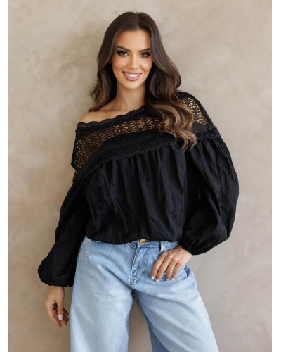 Bluzka z koronkowym wykończeniem By o la la...! czarna
