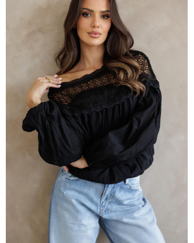 Bluzka z koronkowym wykończeniem By o la la...! czarna
