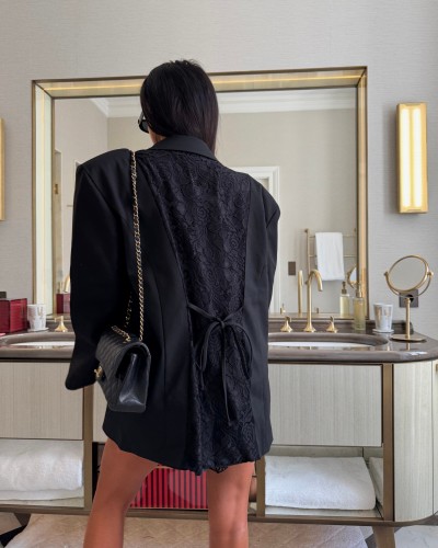 Marynarka z koronką na plecach La Milla czarna