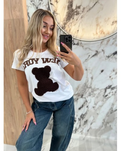 T-shirt New York z misiem By o la la...! śmietankowy z chocomusem