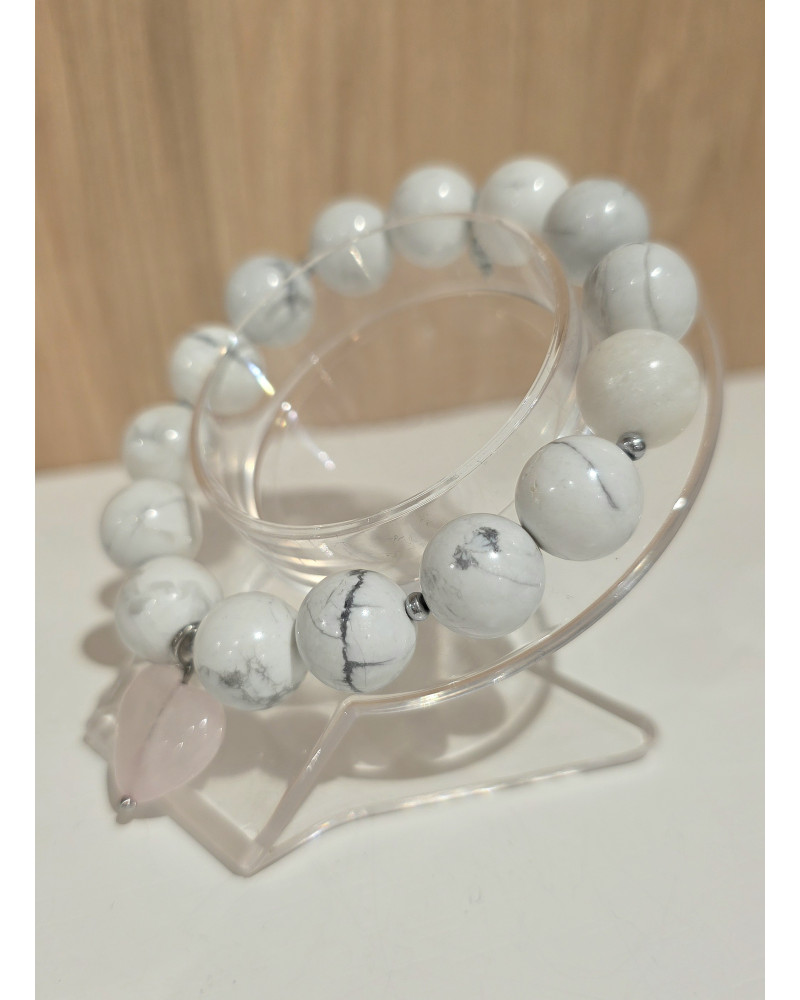 Bransoletka Marble By o la la..! szary marmurek z różowym sercem