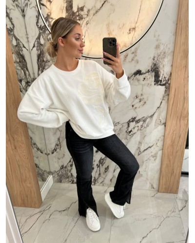 Bluza z haftowaną różą By o la la..! śmietanowa