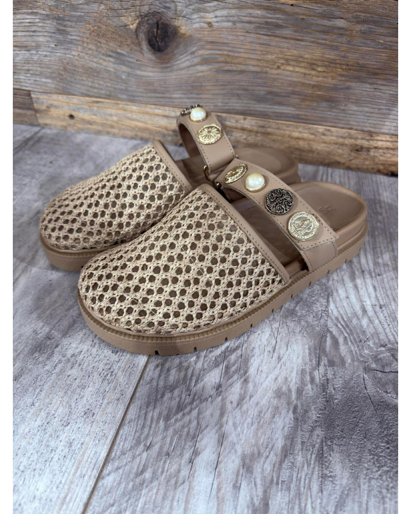 Klapki ażurowe By o la la...! beżowe